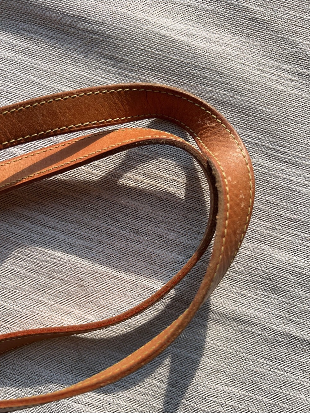 LOUIS VUITTON AMARANTE VERNIS ROSEWOOD AVENUE BAG - Picture 11 of 12